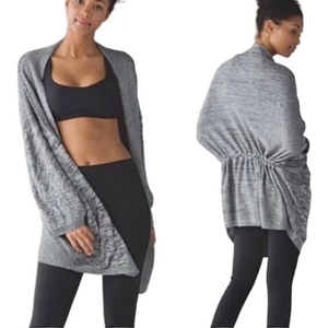 Lululemon grey Breeze Easy wrap